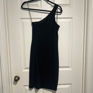 Black one shoulder express dress